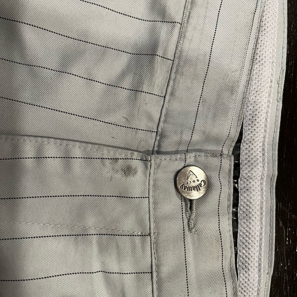 Callaway Men's Light Gray Pinstriped Shorts Size 36 - Picture 4 of 6